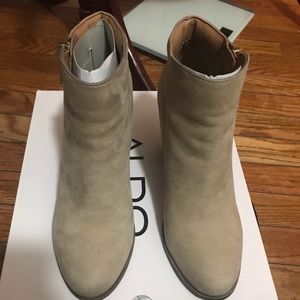 Janella- Aldo boots gently used